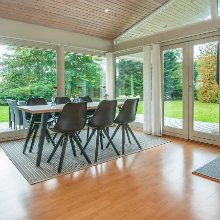 6 Person Holiday In B Rkop * Egeskov (Syddanmark)